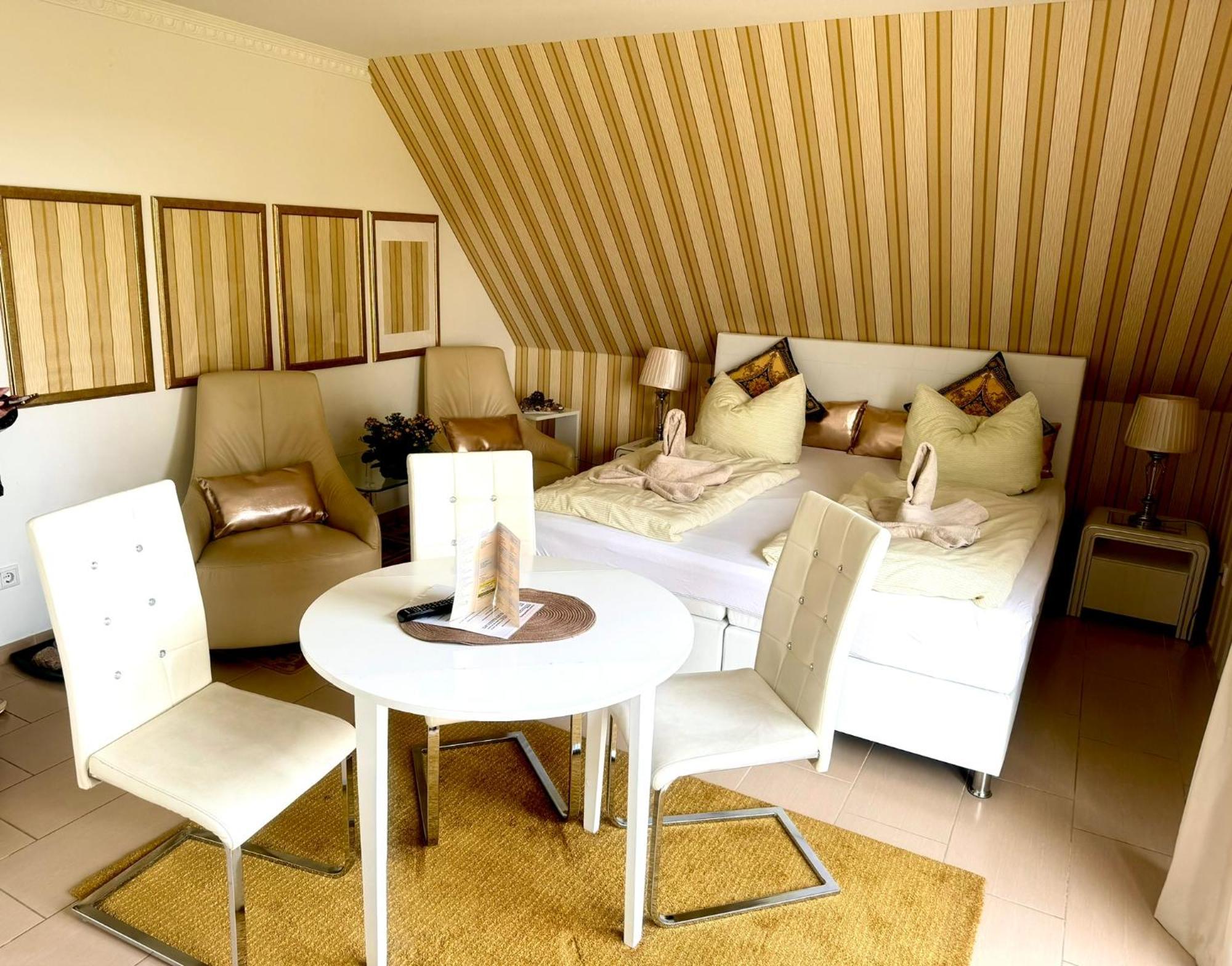 Tiffany'S Ferienapartments Sind Alles, Ausser... Gewoehnlich!!! Timmendorfer Strand Eksteriør bilde
